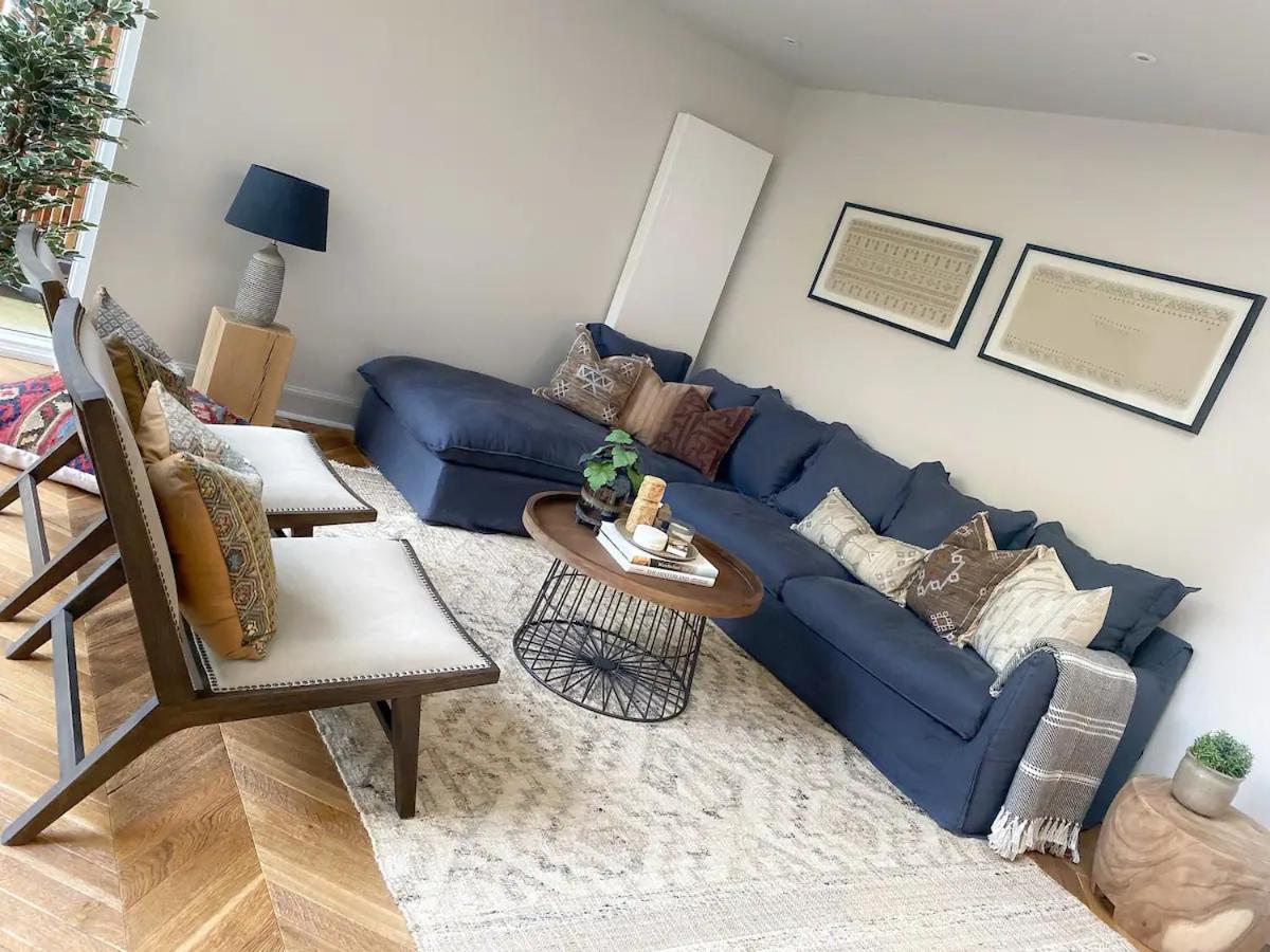 Free Parking West End Apartment EDI